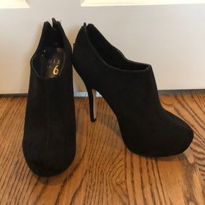 Black Booties Size 7.5